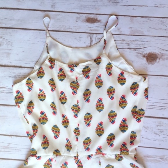 White Scallop Lace Spaghetti Strap Romper - Picture 7 of 7